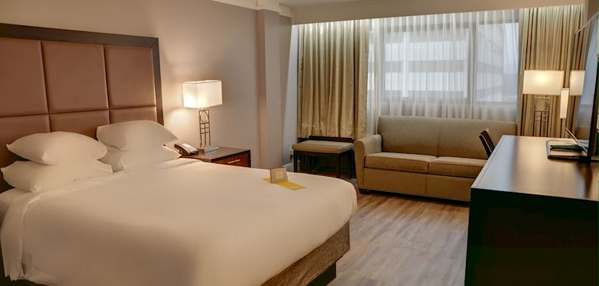 Crowne Plaza Knoxville Downtown University Hotel, Tennessee King Room